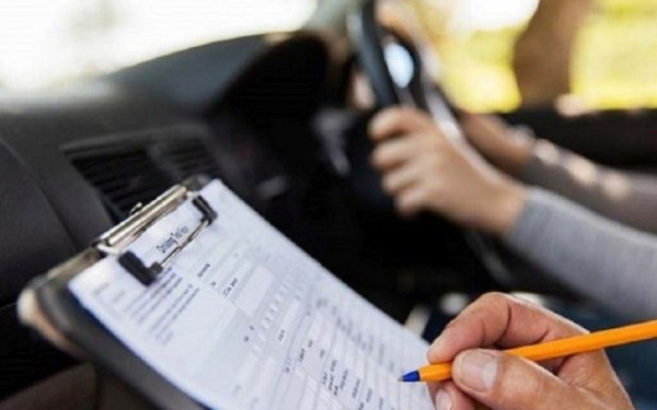 Αττική: 13 συλλήψεις για κομπίνες με εξετάσεις οδήγησης