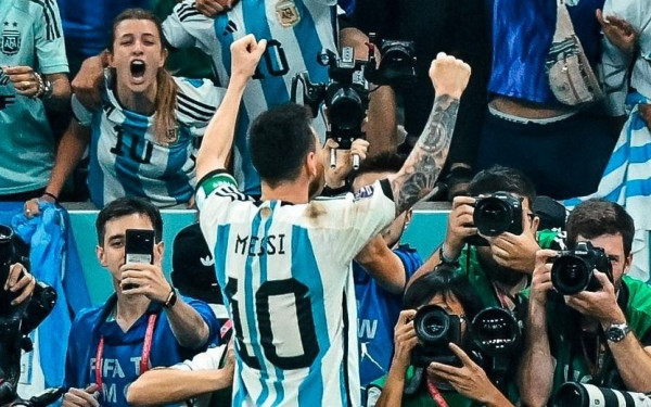 Μουντιάλ: Το πάρτι των Αργεντινών στα αποδυτήρια μετά τη νίκη επί του Μεξικού (βίντεο)