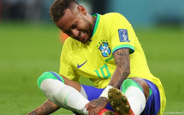 Μουντιάλ: Σοβαρό πρόβλημα με Νεϊμάρ στη Βραζιλία (βίντεο)