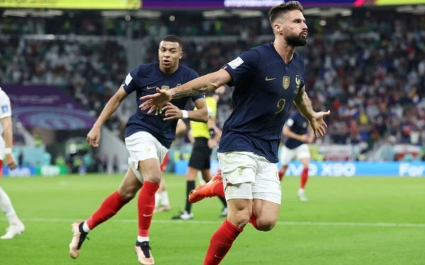 Ζιρού και Μπαπέ έστειλαν την απολαυστική Γαλλία στα προημιτελικά του Μουντιάλ (βίντεο)