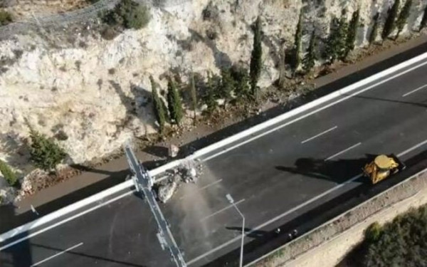 Έρευνα για το κλείσιμο της Εθνικής οδού Αθηνών-Κορίνθου από πτώση βράχων διέταξε ο Εισαγγελέας