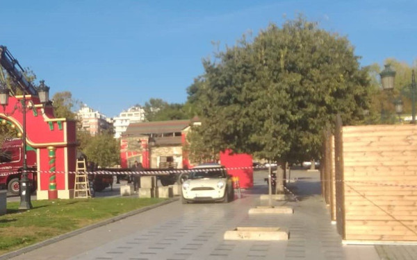 Θεσσαλονίκη: «Μύρισε Χριστούγεννα» στην πλατεία Δικαστηρίων