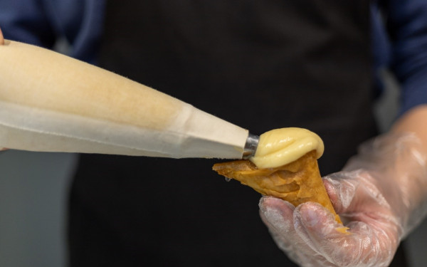 Ζαχαροπλαστείο «Merchic»: Ένας «κρυμμένος θησαυρός» στο Κορδελιό