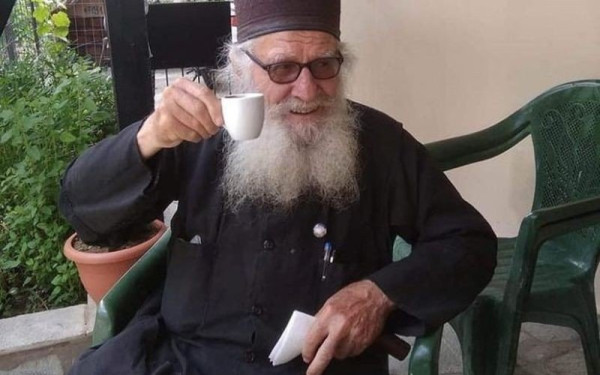 Άγιο Όρος: Εκοιμήθη ο γέροντας Νικόδημος της Καψάλας (βίντεο)