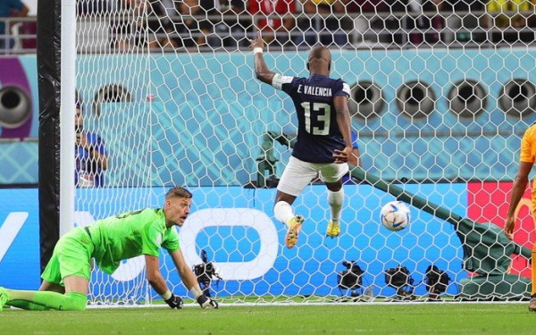 Ολλανδία - Εκουαδόρ 1-1: Ντέρμπι με τα όλα του (βίντεο)