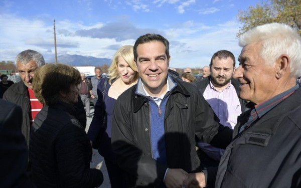 Με ταξίδια «αστραπή» σε όλη την Ελλάδα κορυφώνει την επίθεση ο Τσίπρας