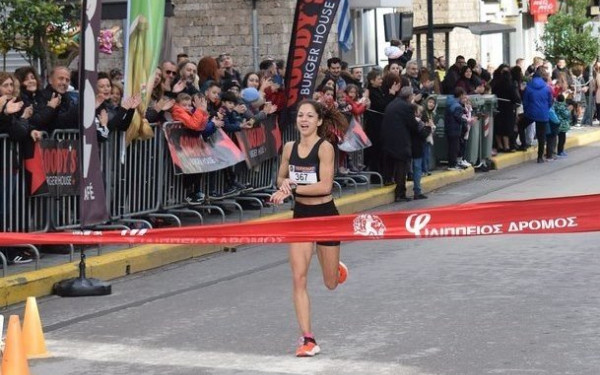 Η Βασιλική Κωνσταντινοπούλου και ο σύζυγός της, Γιάννης Κρέκας, μετέτρεψαν τον 9ο Φιλίππειο Δρόμο σε οικογενειακή υπόθεση