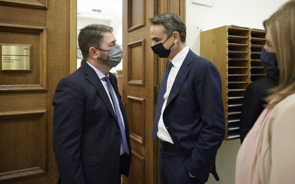 «Σκληρό ροκ» ΝΔ- ΠΑΣΟΚ στον απόηχο του Qatargate και με φόντο... την επομένη των εκλογών