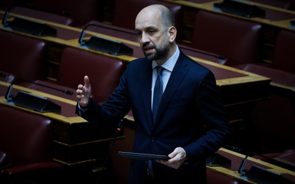 Κ. Μπάρκας: Ο πρωθυπουργός επανέφερε τον υπουργό που είχε αποπέμψει γιατί δεν μπορούσε να ελέγξει το οργανωμένο έγκλημα