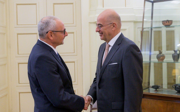 Συνάντηση Δένδια με τους νέους πρέσβεις του Ισραήλ και της Σλοβενίας (φωτ.)