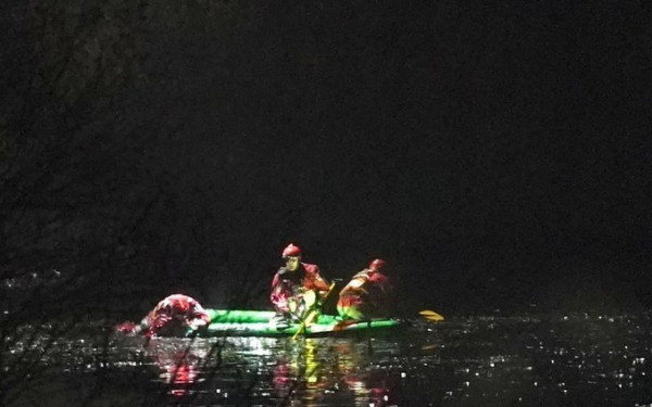 Ανείπωτος ο πόνος στην Αγγλία: Πέθανε και το τέταρτο από τα παιδιά που έπεσαν σε παγωμένη λίμνη (βίντεο)