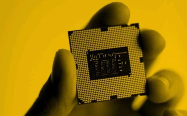 Ξένες εταιρείες αρνούνται να στείλουν επεξεργαστές υπολογιστών στη Ρωσία