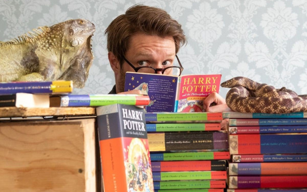 Χάρι Πότερ: Βιβλίο του αγαπημένου μάγου που δεν κυκλοφόρησε ποτέ, βγαίνει σε δημοπρασία