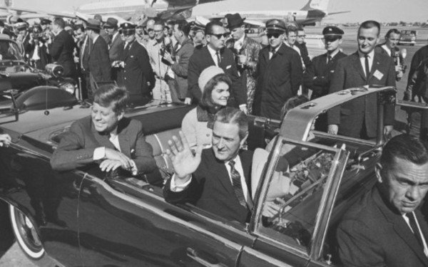 Στη δημοσιότητα 13.000 αρχεία για τη δολοφονία Κένεντι