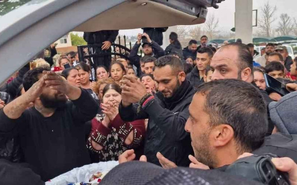 Θεσσαλονίκη: Οι πικρές ευχές του πατέρα του 16χρονου ρομά Κώστα Φραγκουλη (βίντεο)