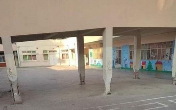 Επικίνδυνο σχολείο-ερείπιο λειτουργεί στην Κόρινθο - Παρέμβαση Τσελέντη (βίντεο, φωτ.)
