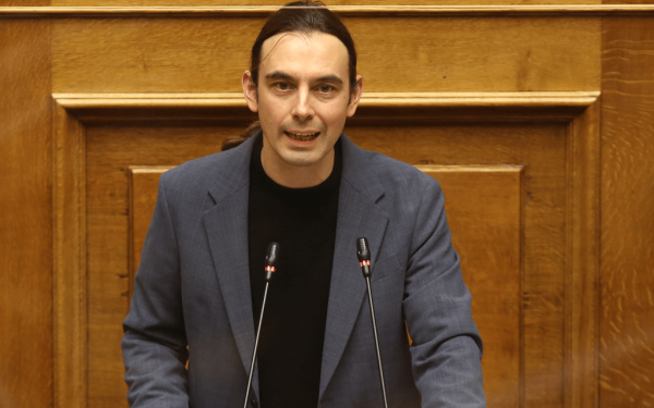 Κ. Αρσένης: Ο προϋπολογισμός του 2023 θα μας οδηγήσει σε βαθύτερη ύφεση