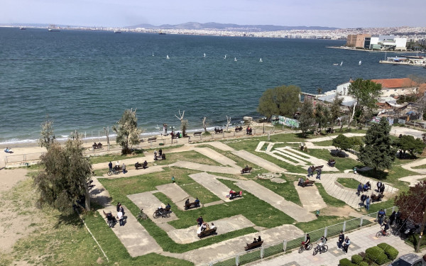 Καλαμαριά: Ένα βήμα πριν χτιστεί η παραλία στο Καραμπουρνάκι - Τι προτείνει ο δήμος για τη διάσωσή της