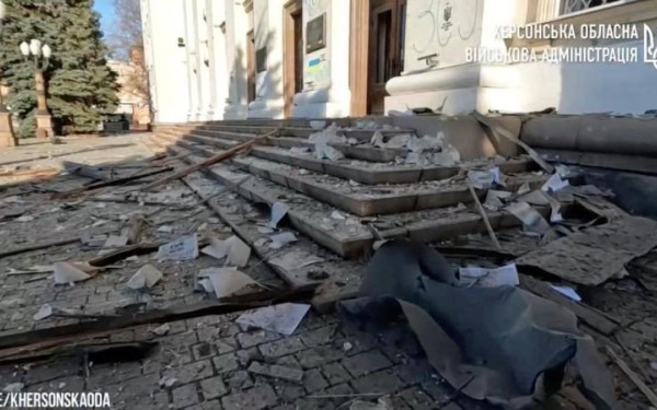 Ουκρανία: Δύο νεκροί από ρωσικό πλήγμα στη Χερσώνα	