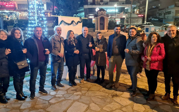 Χριστουγεννιάτικο κάλεσμα του υποψηφίου δημάρχου Παύλου Μελά Γ. Λίλτση στην πλατεία