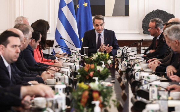 ﻿﻿Μητσοτάκης: Επίθεση σε... αριστερούς του χαβιαριού και φιλελεύθερους πολυτελείας