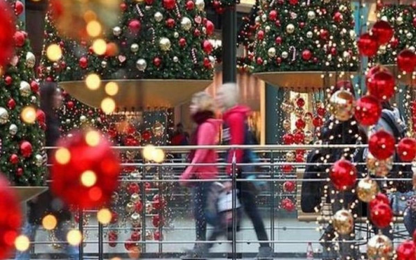 Θεσσαλονίκη: Φωτίστηκε, δεν έλαμψε το άστρο της αγοράς – Αυξημένη κίνηση, περιορισμένα εισοδήματα