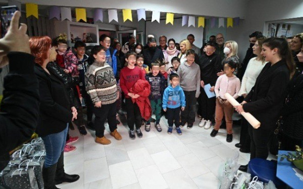 Θεσσαλονίκη: O Ν. Ανδρουλάκης στη δομή υποστήριξης παιδιού και οικογένειας «Παιδική Ομπρέλα» (βίντεο)