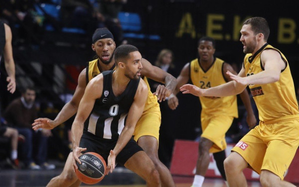 Μπάσκετ: Μεγάλη νίκη του ΠΑΟΚ επί της ΑΕΚ στην Αθήνα (βίντεο)