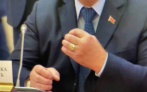 Είναι ο... Σάουρον της πολιτικής ο Πούτιν; Δώρισε 8 δακτυλίδια σε ηγέτες πρώην σοβιετικών κρατών