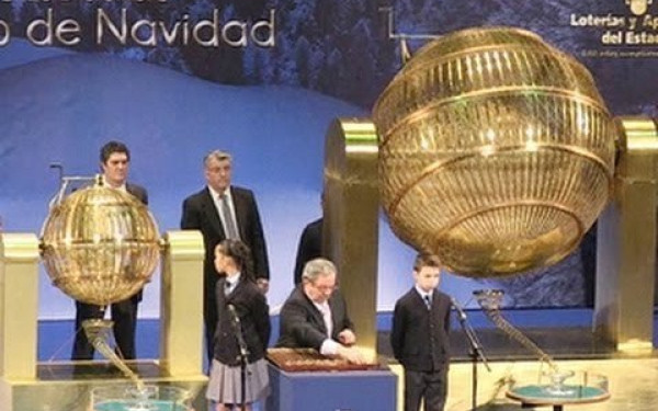 Ισπανία: Άνεργη μητέρα δύο παιδιών μεταξύ των υπερτυχερών σε Χριστουγεννιάτικη λοτταρία