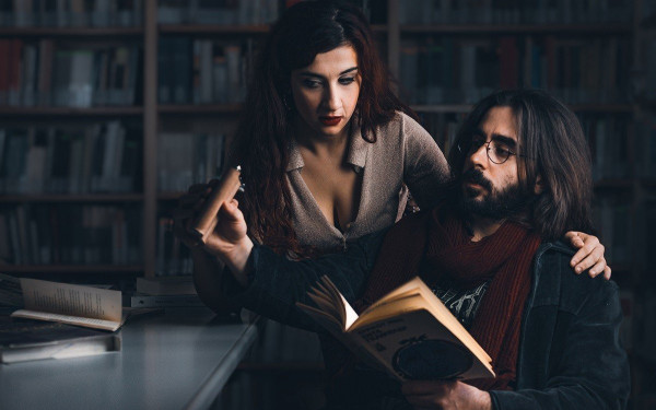 Ο γυναικείος αυτοπροσδιορισμός σε ένα θεατρικό κείμενο