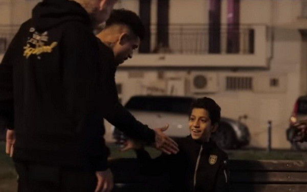 Το απολαυστικό Christmas project του ΠΑΟΚ στέλνει μήνυμα ανθρωπιάς - Δείτε το βίντεο