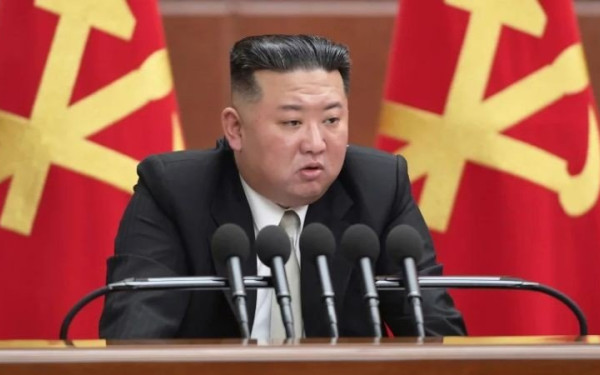 Βόρεια Κορέα: Ο Κιμ Γιονγκ Ουν αυξάνει την παραγωγή «στρατιωτικού πυρηνικού υλικού»