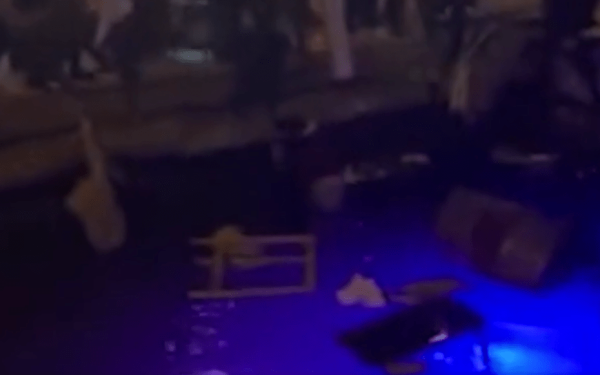 Κωνσταντινούπολη: Κατέρρευσε αίθριο εστιατορίου στο Μπεμπέκ – Τέσσερις τραυματίες  (βίντεο)