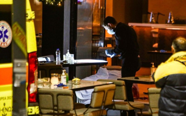 Νέα Σμύρνη: Μαφιόζικη εκτέλεση με δύο νεκρούς – Έπεσαν επτά σφαίρες σε τέσσερα δευτερόλεπτα (βίντεο, φωτ.)