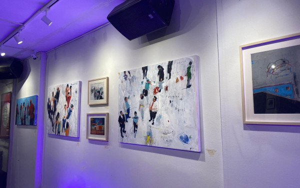 «Liminal spaces»: Η νέα έκθεση ζωγραφικής του Αχιλλέα Μεσάικου άνοιξε τις πύλες της για το κοινό (φωτ.)