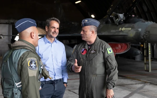 O K. Μητσοτάκης στην 115ΠΜ στα Χανιά: «Δεν αισθανόμαστε απειλή από κανέναν»