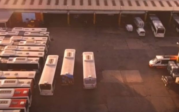  Ένα… θορυβώδες αντίο στον ΟΑΣΘ - Στο τέρμα οι κόρνες (βίντεο)