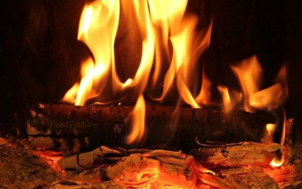 Καρδίτσα: Διασωληνωμένος 12χρονος με εγκαύματα από ατύχημα σε τζάκι - Μεταφέρεται στο Παίδων