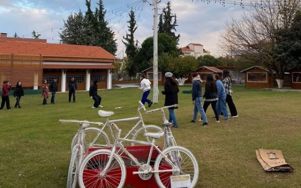 Χριστουγεννιάτικο πνεύμα, δέντρα αγάπης και ένα ξεχωριστό Santa run