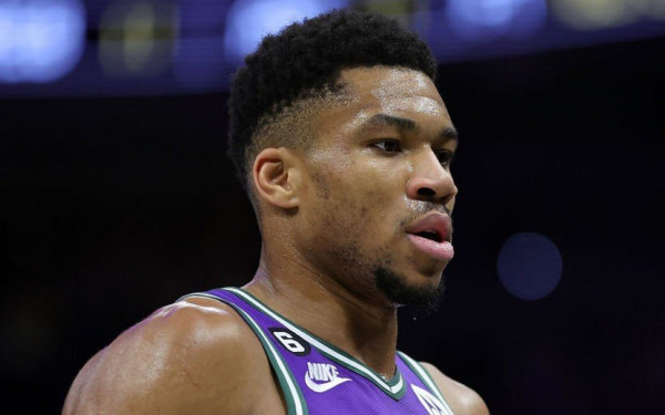 NBA: Εφιάλτης για Αντετοκούνμπο και Μπακς (βίντεο)