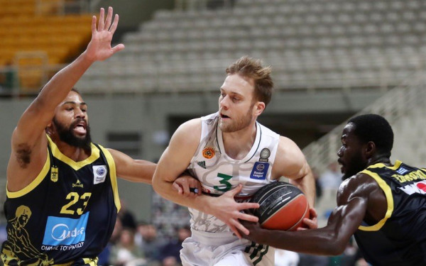 Μπάσκετ: Άνευ όρων παράδοση του Άρη στο ΟΑΚΑ (βίντεο)