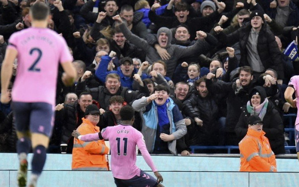 Αγγλία: Η γκολάρα του Γκρέι «ξέρανε» τη Μάντσεστερ Σίτι - Γκέλα και η Νιουκάστλ (βίντεο)