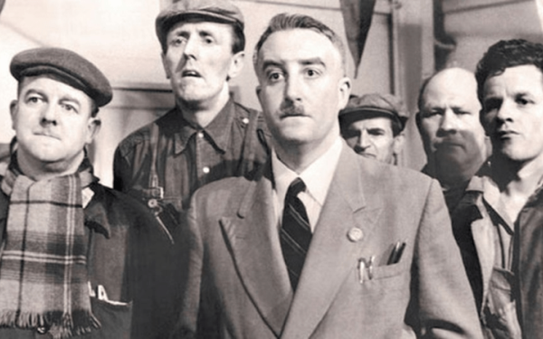 Το σινεμά θα συνεχίσει να φθίνει το 2023, αλλά θα υπάρχουν πάντα οι «χρυσές» κωμωδίες του παρελθόντος