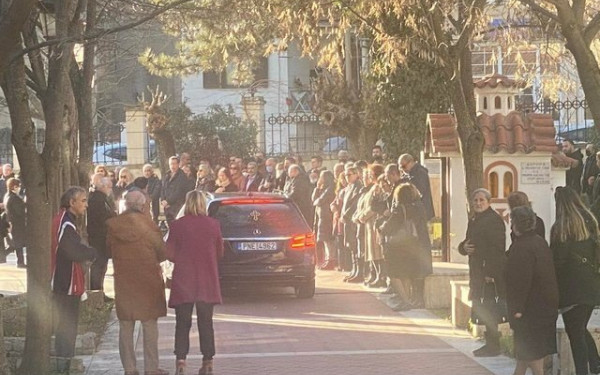 Ράγισαν καρδιές στο τελευταίο αντίο στον 6χρονο Θωμά στα Γρεβενά (φωτ.)