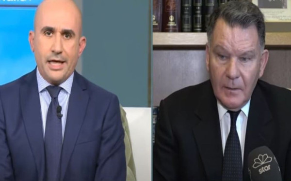 Κούγιας Vs Λέων: Η σφυρίδα, η πορδή, τα πλακάκια στα νεκροτομεία και άλλες ιστορίες μίας πρωτοφανούς κόντρας - Δείτε τα βίντεο