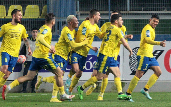 Super League: Με... τακουνάκι έπιασε επτάδα ο Παναιτωλικός (βίντεο)