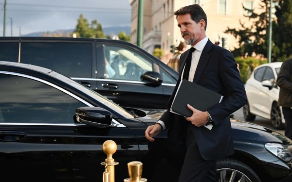 Αττική: 74χρονος έπεσε θύμα απάτης μέσω Facebook από ψεύτικο «πρίγκιπα Παύλο»