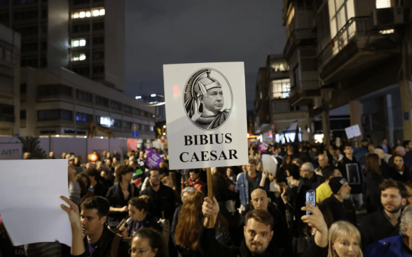 Χιλιάδες Ισραηλινοί διαδήλωσαν κατά του «Bibius Καίσαρα» και της πιο ακροδεξιάς κυβέρνησης (βίντεο & φωτ.)