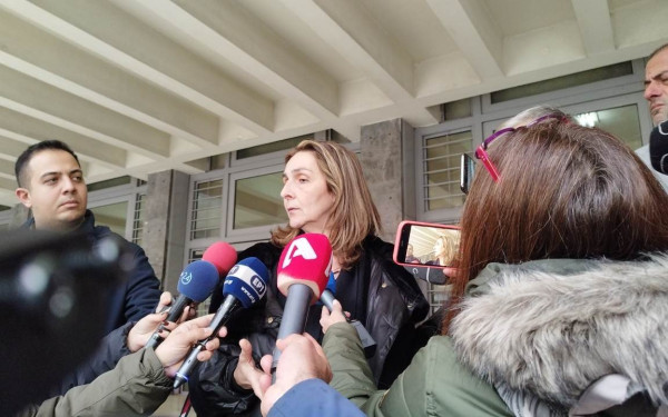 Μητέρα Άλκη Καμπανού: «Είμαι η μάνα του Άλκη, κοιτάξτε με!» - «Τι σας έφταιξε ο λεβέντης μου;»